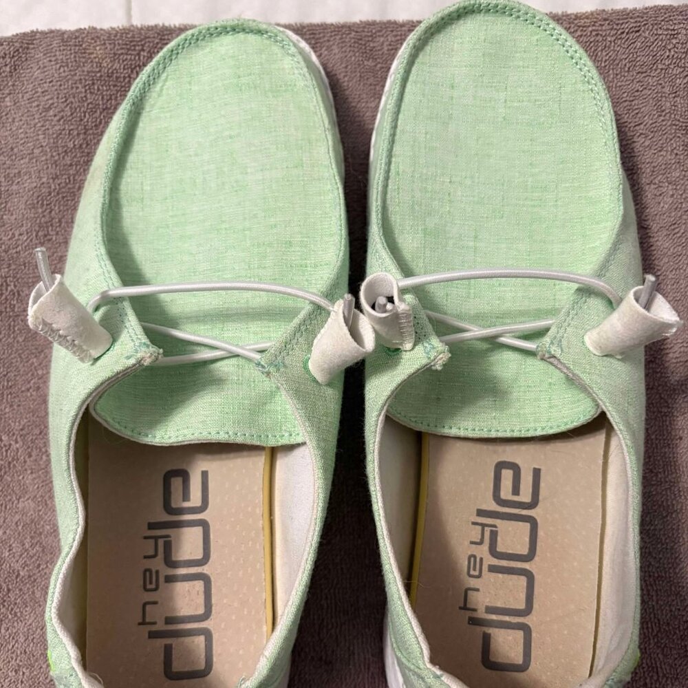 Women's Hey Dude Shoes. Size 7.
